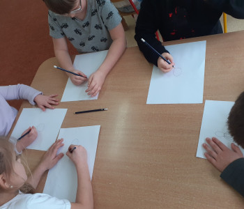 Rysowanie postaci ludzkiej przez dzieci