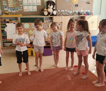 Ćwiczenia gimnastyczne – tor przeszkód